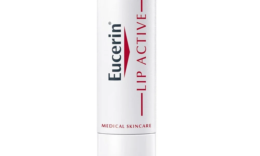 Eucerin szájfény színezett